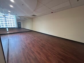 1030 N Clark St, Chicago, IL à louer Photo intérieure– Image 1 sur 4