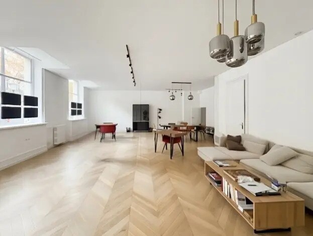 Bureau dans Paris à louer - Photo de l’immeuble – Image 1 sur 5
