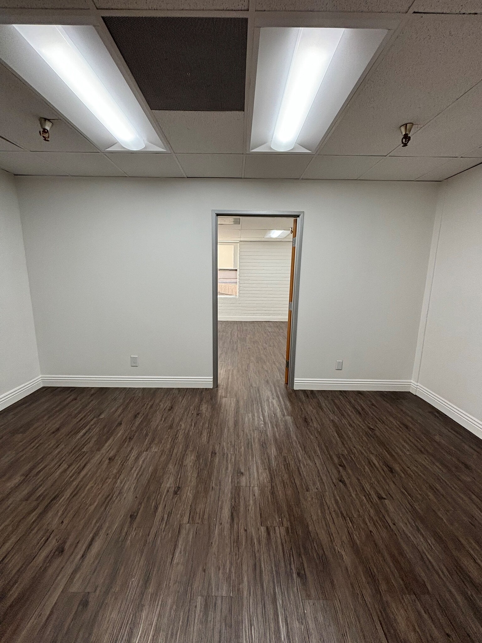 16200 Ventura Blvd, Encino, CA à louer Photo intérieure– Image 1 sur 4