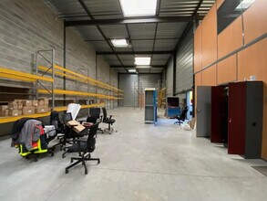 Local d’activités dans Chaponost à louer Photo intérieure– Image 2 sur 5