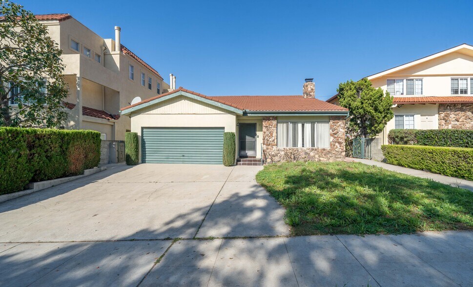 723 E Tujunga Ave, Burbank, CA à vendre - Photo principale – Image 1 sur 20
