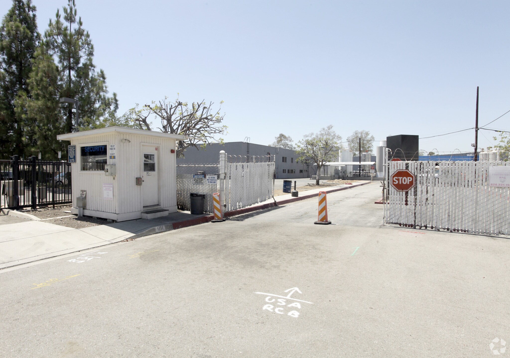 1061 W 5th St, Azusa, CA à louer Photo principale– Image 1 sur 7