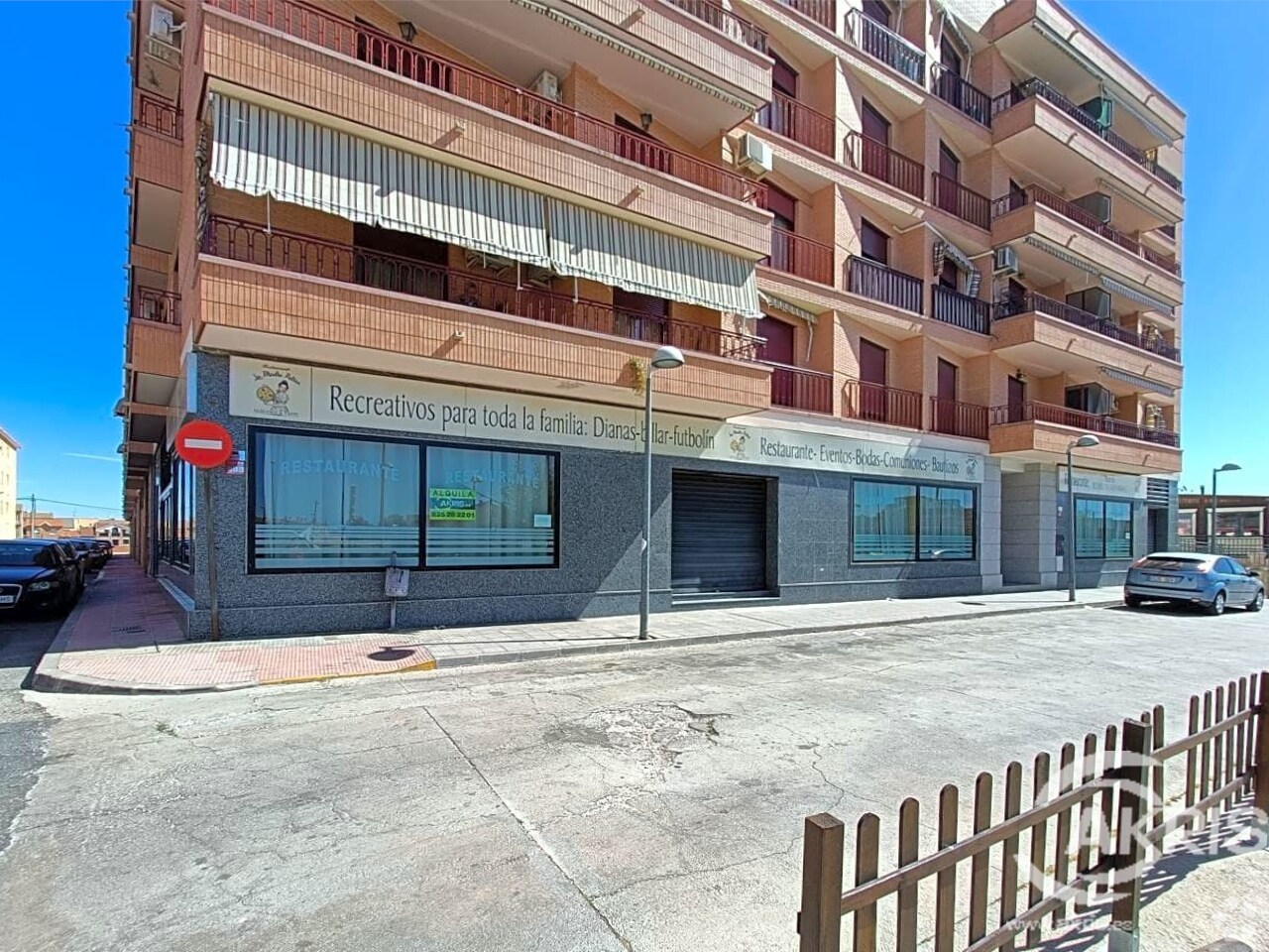 Local commercial dans Torrijos, Toledo à louer Photo intérieure– Image 1 sur 2