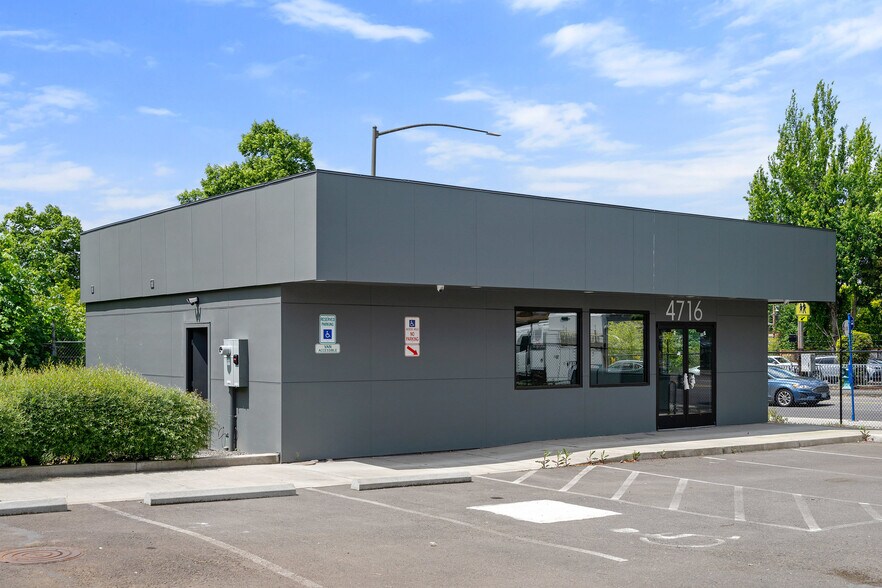 4716 SE Powell Blvd, Portland, OR à louer - Photo de l’immeuble – Image 1 sur 23