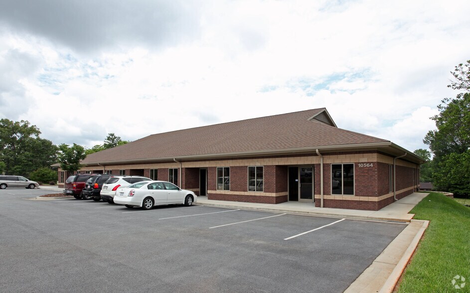 10564 N Main St, Archdale, NC à louer - Photo principale – Image 1 sur 4