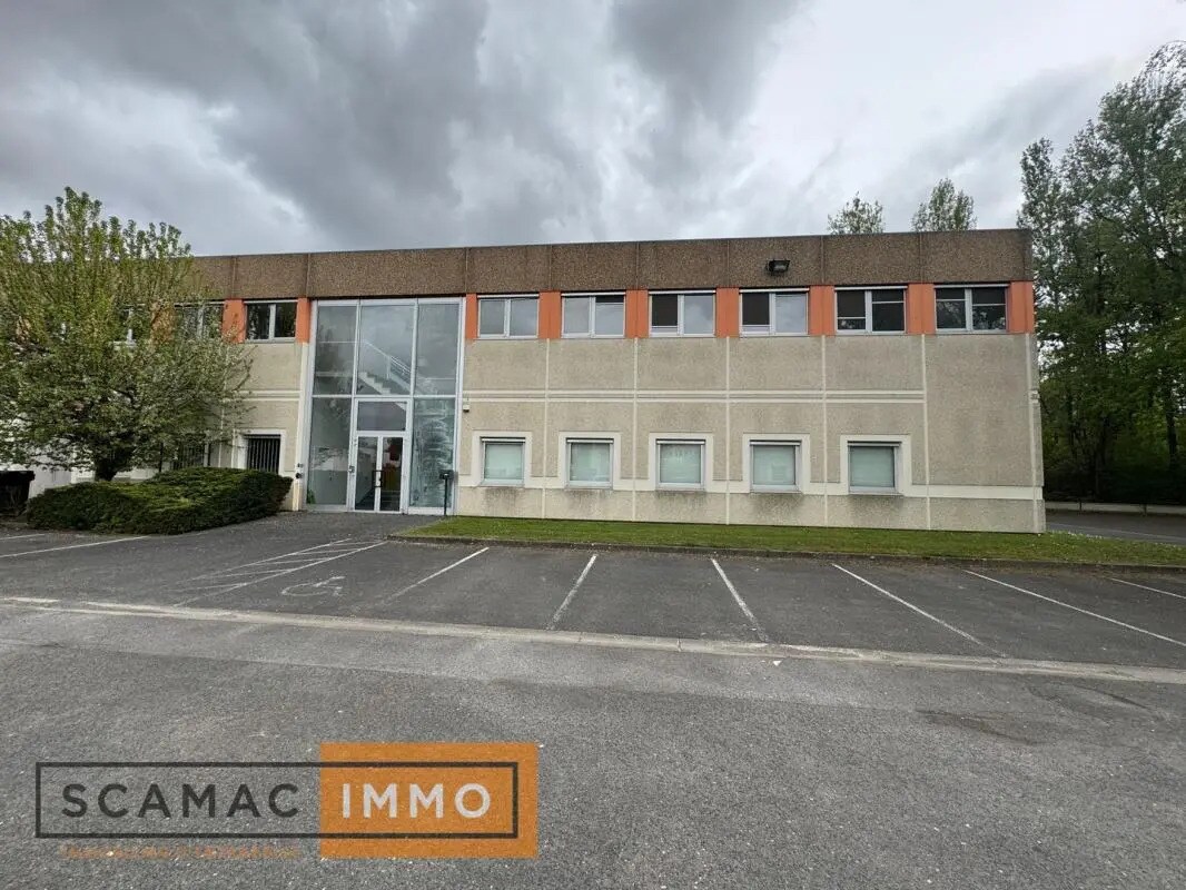 Local d’activités dans Ris-Orangis à louer Photo de l’immeuble– Image 1 sur 2