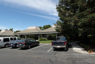 Plus de détails pour 455 March Ave, Healdsburg, CA - Bureau à vendre