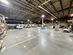 204 Red Rd, McMinnville, TN à vendre Photo intérieure– Image 2 sur 21