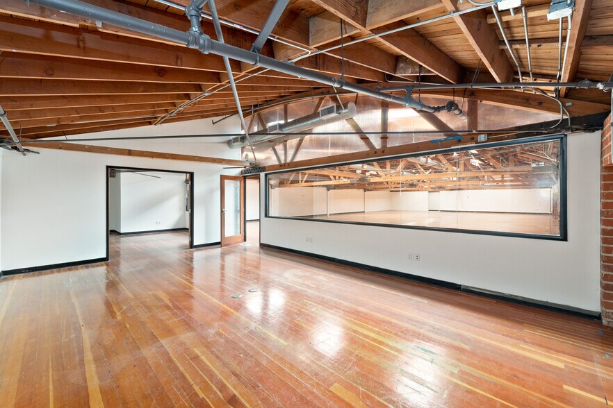 6121 Santa Monica Blvd, Los Angeles, CA à louer - Photo de l’immeuble – Image 3 sur 16