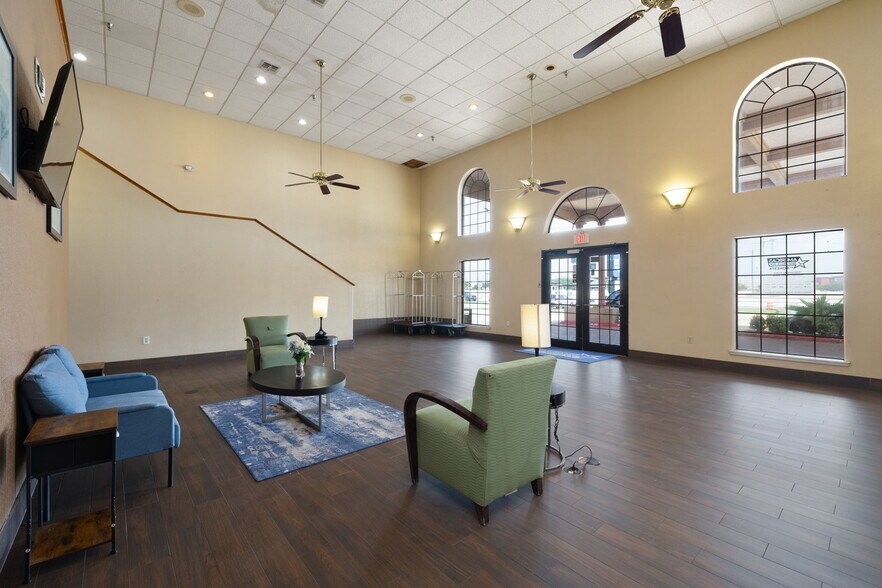 1301 W Expressway 83, Pharr, TX à vendre - Hall d’entrée – Image 3 sur 15
