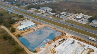 Plus de détails pour 671 10th St, Floresville, TX - Terrain à vendre
