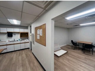 431 Stephenson Hwy, Troy, MI à vendre - Photo intérieure – Image 2 sur 8