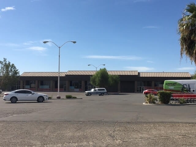 415-417 Finley Dr, Taft, CA à louer - Photo principale – Image 1 sur 8