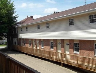 Plus de détails pour 404-420 W Adams St, Macomb, IL - Logement à vendre