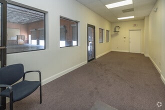 6833 Beach Blvd, Jacksonville, FL à louer Photo intérieure– Image 1 sur 4