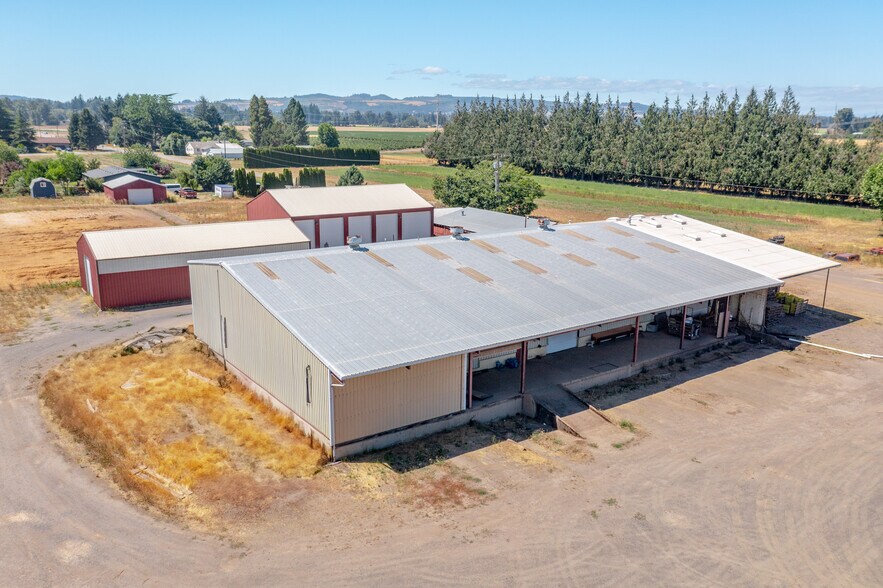 6494 Windsor Island Rd N, Keizer, OR à vendre - Photo de l’immeuble – Image 3 sur 29