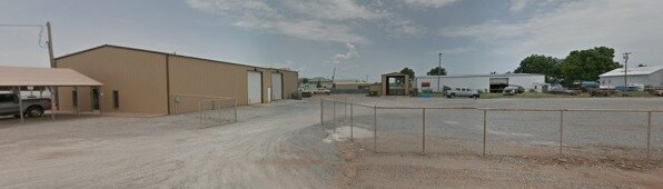 201 NE 4TH St, Lindsay, OK à louer - Photo de l’immeuble – Image 2 sur 2