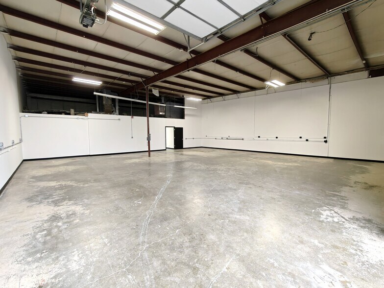 2404 Spring Ridge Rd, Spring Grove, IL à louer - Photo de l’immeuble – Image 3 sur 16