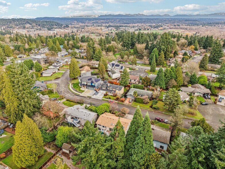 5733 155th Ave NE, Redmond, WA à vendre - Photo de l’immeuble – Image 1 sur 37