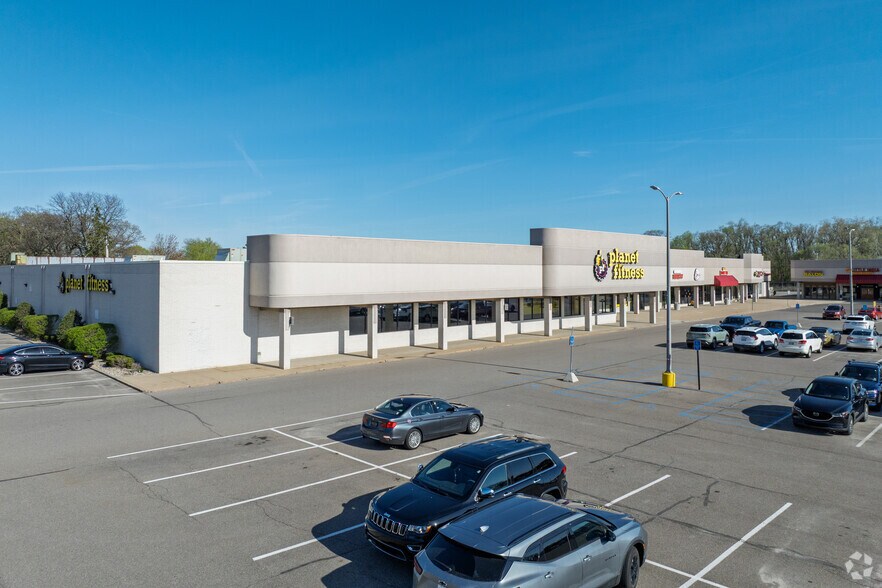 8204-8260 23 Mile Rd, Shelby Township, MI à louer - Photo de l’immeuble – Image 2 sur 6