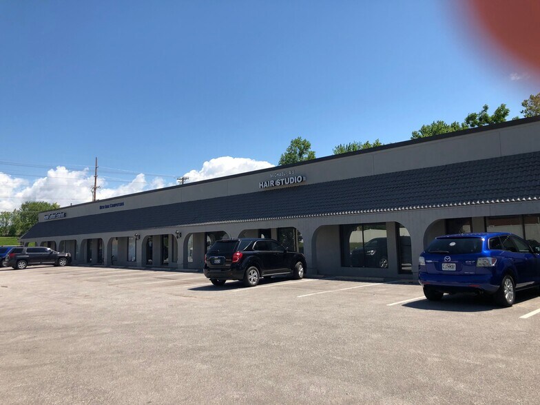 7821-7833 Mexico Rd, Saint Peters, MO à louer - Photo de l’immeuble – Image 1 sur 3
