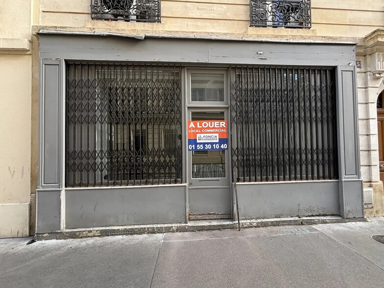 15 Rue Fondary, Paris à louer - Photo de l’immeuble – Image 1 sur 15