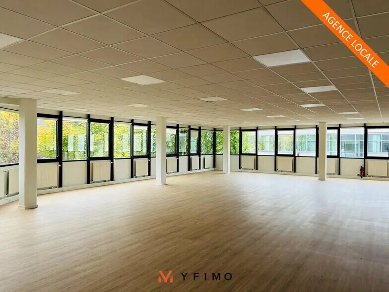 Local d’activités dans Nanterre à louer - Photo de l’immeuble – Image 3 sur 4