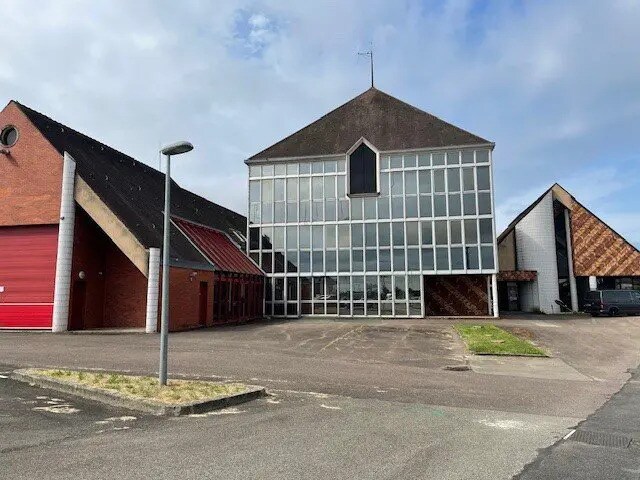 Local commercial dans Montceau-les-Mines à louer - Photo de l’immeuble – Image 1 sur 9