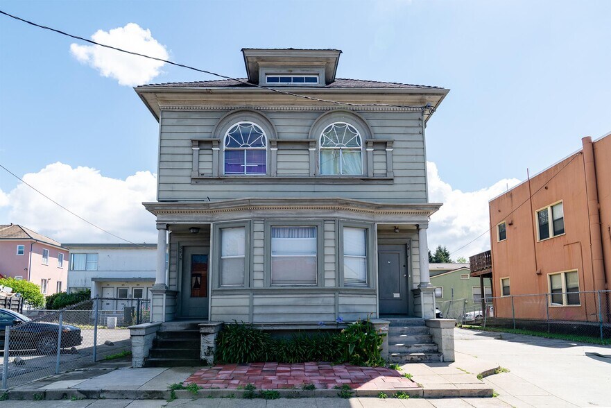 5418 Telegraph Ave, Oakland, CA à vendre - Photo de l’immeuble – Image 2 sur 30