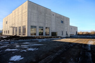 Plus de détails pour 2290 White Oak Cir, Aurora, IL - Industriel/Logistique à louer