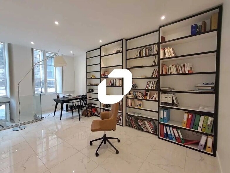 Bureau dans Bordeaux à louer - Photo de l’immeuble – Image 1 sur 9