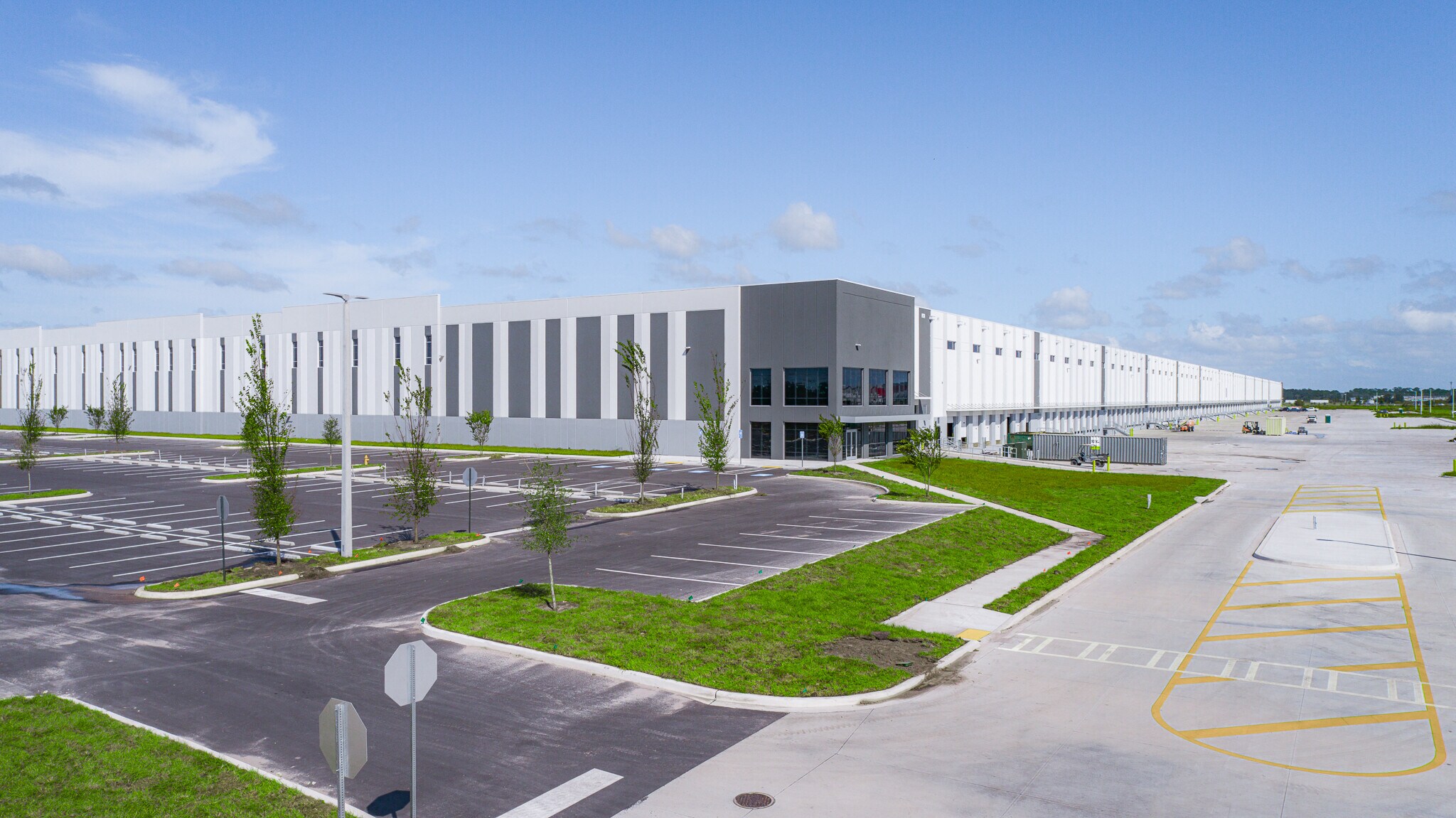 4001 Logistics Pky, Winter Haven, FL à louer Photo principale– Image 1 sur 4