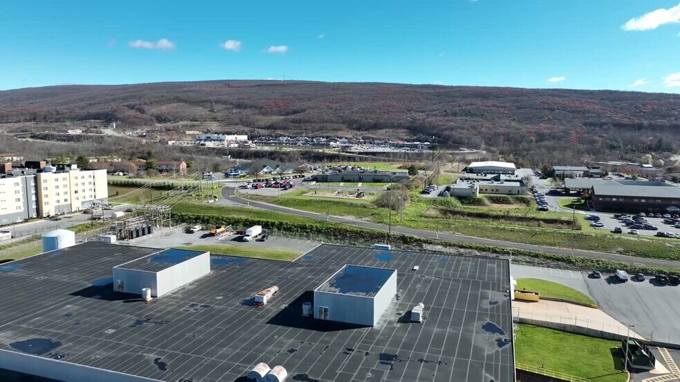 3121 Pleasant Valley Blvd, Altoona, PA à louer - Vidéo sur l’annonce professionnelle – Image 2 sur 13