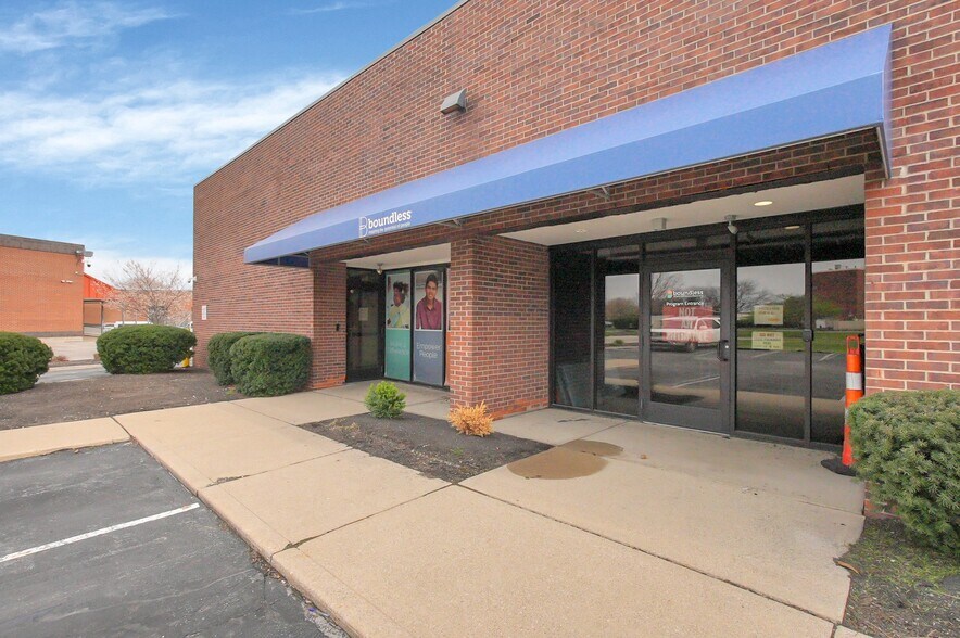 1021 Checkrein Ave, Columbus, OH à vendre - Photo de l’immeuble – Image 3 sur 5
