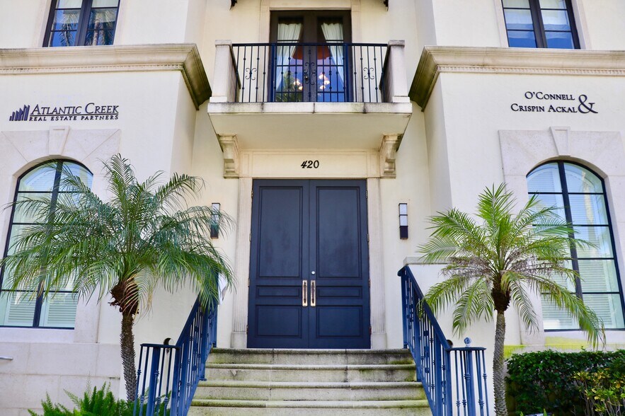 420 Royal Palm Way, Palm Beach, FL à louer - Photo de l’immeuble – Image 1 sur 8
