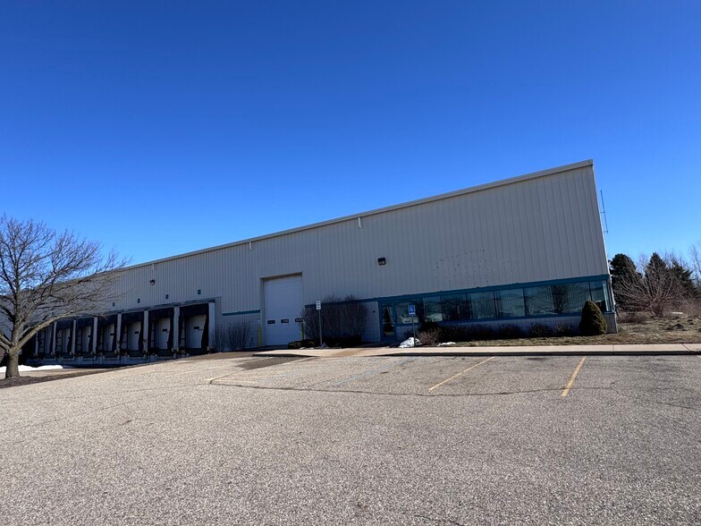 4690 128th Ave, Holland, MI à louer - Photo de l’immeuble – Image 2 sur 4