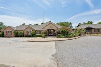 Plus de détails pour 2933 S Bryant Ave, Edmond, OK - Bureau à vendre