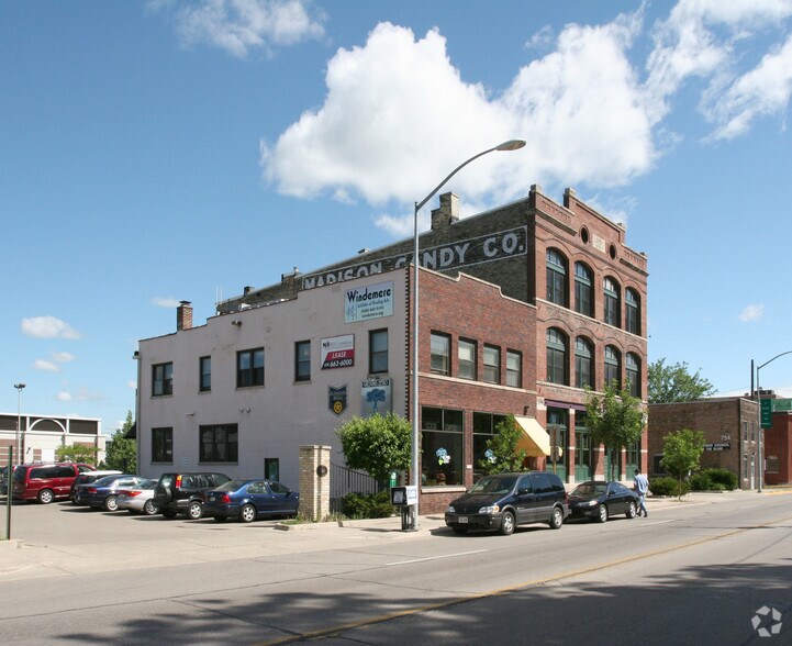 744 Williamson St, Madison, WI à louer - Photo de l’immeuble – Image 2 sur 4