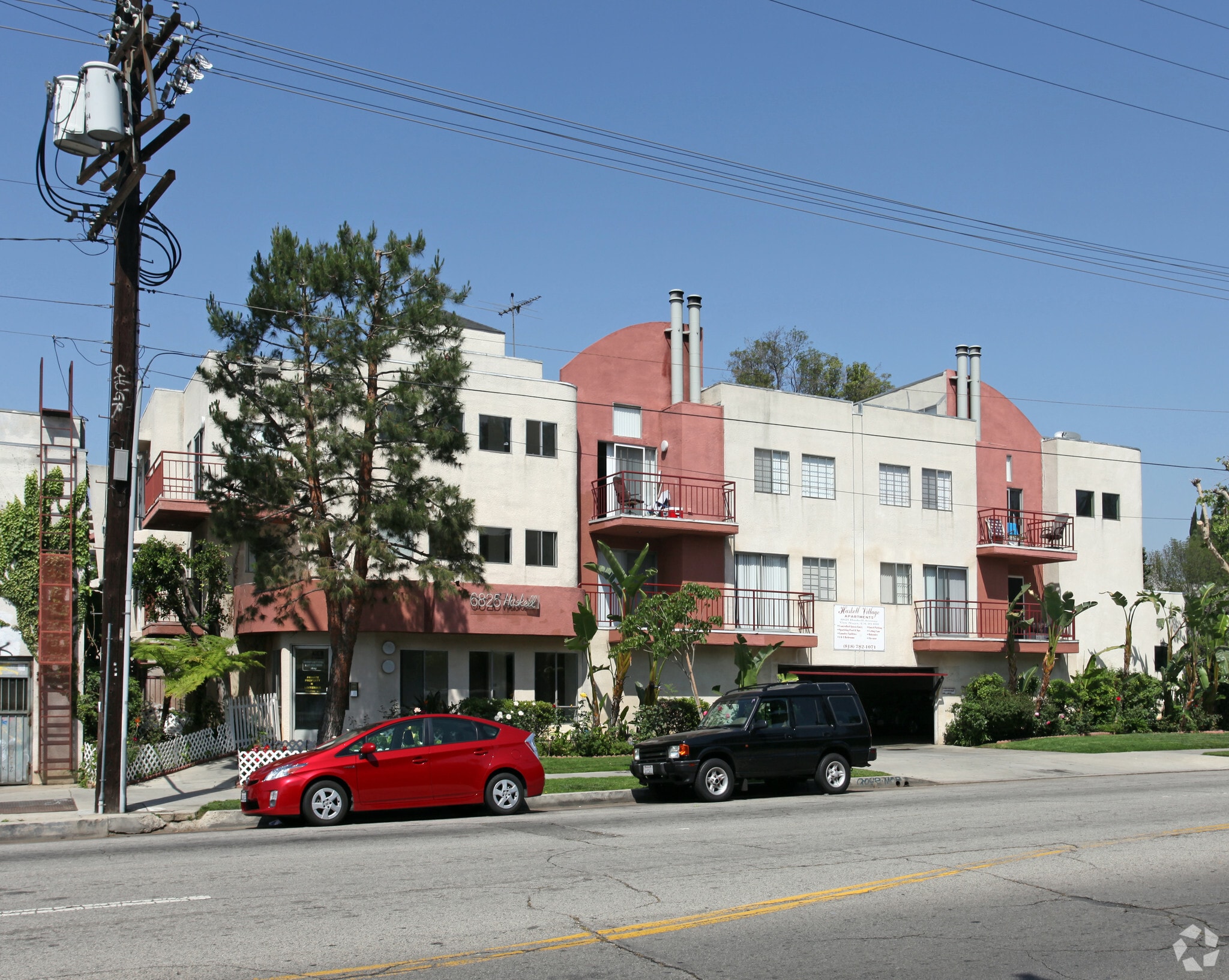 6825 Haskell Ave, Van Nuys, CA à vendre Photo de l’immeuble– Image 1 sur 8