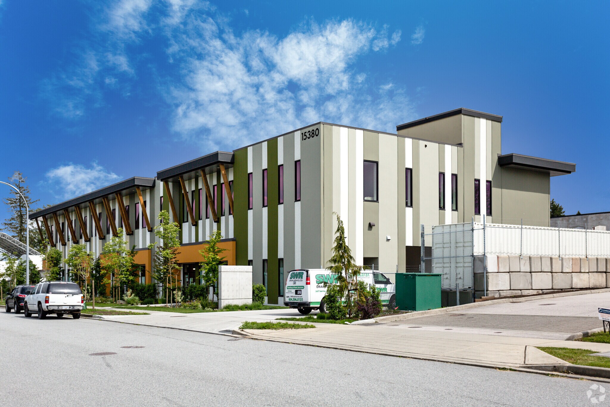 15380 67 Ave, Surrey, BC à louer Photo de l’immeuble– Image 1 sur 12