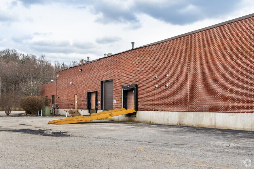 50 Hudson Rd, Canton, MA à louer - Photo de l’immeuble – Image 3 sur 5