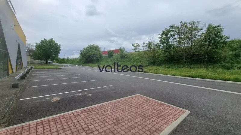 Local commercial dans Portet-sur-Garonne à louer - Photo de l’immeuble – Image 3 sur 7