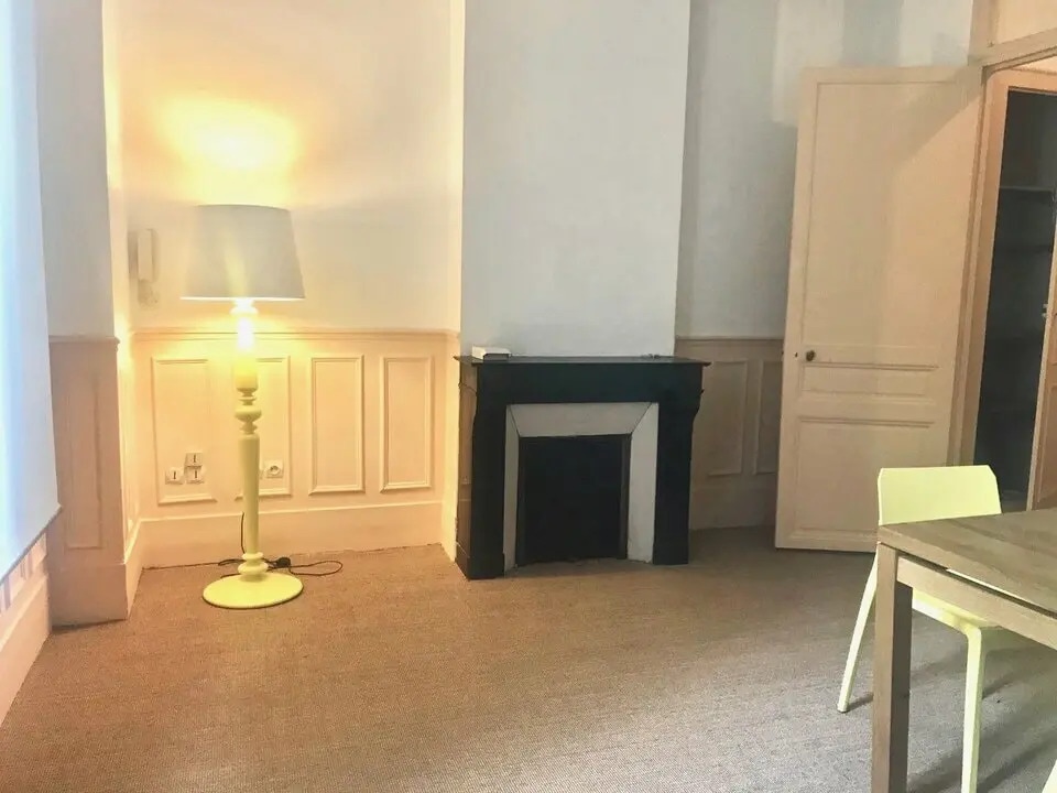 Bureau dans Paris à vendre Photo de l’immeuble– Image 1 sur 7