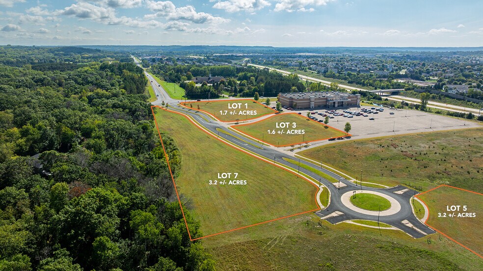 674 Darnold Dr, Hudson, WI à vendre - Aérien – Image 2 sur 9