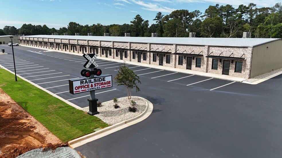 815 GA Highway 247 S, Kathleen, GA à louer - Photo de l’immeuble – Image 1 sur 2