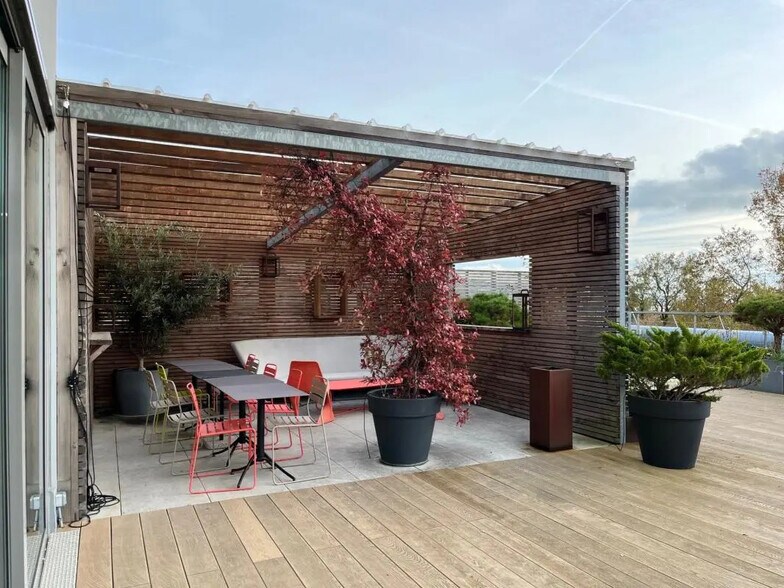 Bureau dans Saint-Herblain à louer - Photo de l’immeuble – Image 3 sur 26