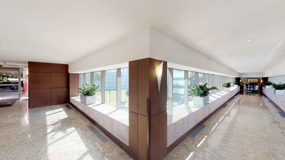1 E Broward Blvd, Fort Lauderdale, FL à louer - Numérisation 3D Matterport – Image 2 sur 32