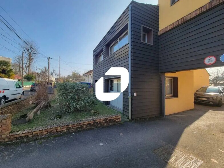 Bureau dans Longjumeau à vendre - Photo de l’immeuble – Image 1 sur 11