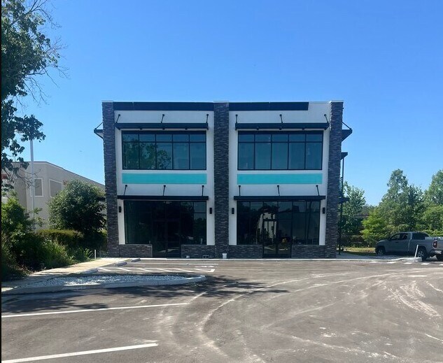 1380 E Altamonte Dr, Altamonte Springs, FL à louer Photo de l’immeuble– Image 1 sur 2