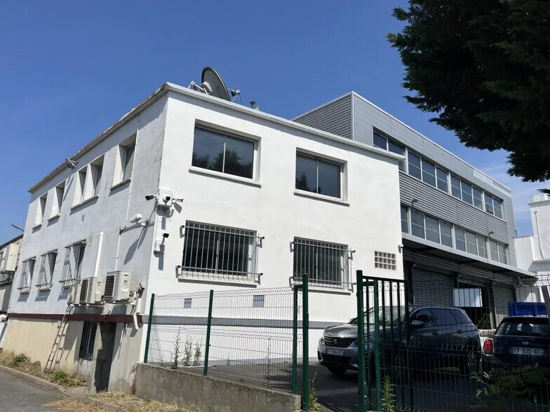 Local d’activités dans Nanterre à louer - Photo de l’immeuble – Image 3 sur 11